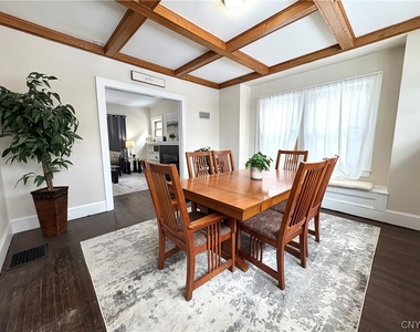124 Curtis Place - Photo Thumbnail 10