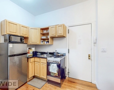 236 Mulberry Street - Photo Thumbnail 2