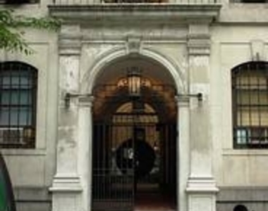 West 45th Street - Photo Thumbnail 3