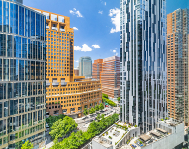 104 Fleet Place - Photo Thumbnail 5