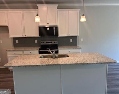 5274 Fox Den Road - Photo Thumbnail 3