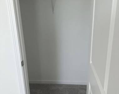 240 Vision Street - Photo Thumbnail 11