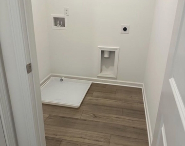 240 Vision Street - Photo Thumbnail 14