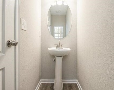 6850 Gallier Street - Photo Thumbnail 9