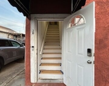 30 E Johnston Street - Photo Thumbnail 1