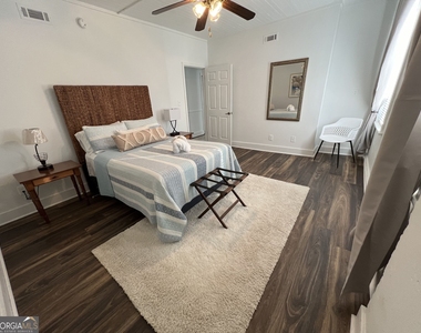 30 E Johnston Street - Photo Thumbnail 5