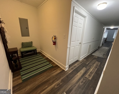 30 E Johnston Street - Photo Thumbnail 2