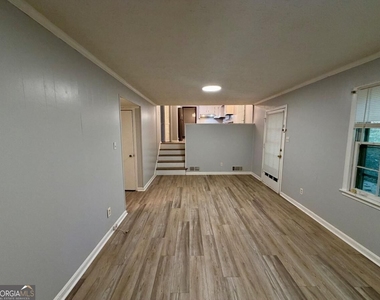 380 Shelton Woods Court - Photo Thumbnail 12