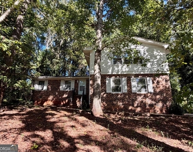 380 Shelton Woods Court - Photo Thumbnail 1