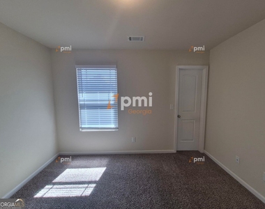 1236 Faye Court - Photo Thumbnail 12