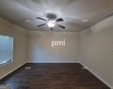 1236 Faye Court - Photo Thumbnail 3