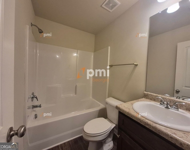 1236 Faye Court - Photo Thumbnail 15