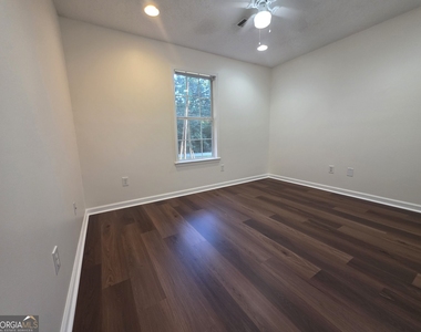 852 Hines Road - Photo Thumbnail 24