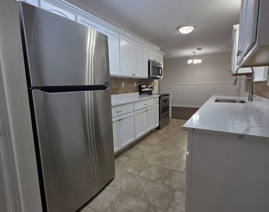 852 Hines Road - Photo Thumbnail 6