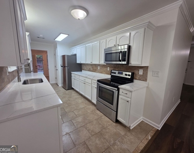 852 Hines Road - Photo Thumbnail 10