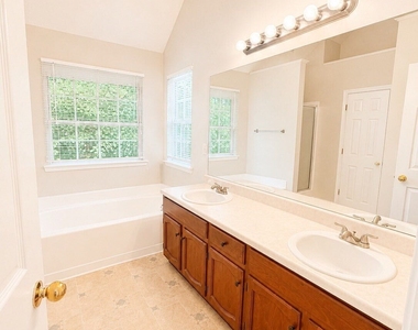 514 Shaggy Hickory Trail - Photo Thumbnail 16