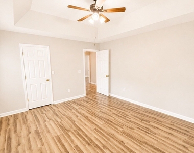 514 Shaggy Hickory Trail - Photo Thumbnail 10
