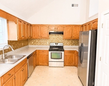 514 Shaggy Hickory Trail - Photo Thumbnail 6