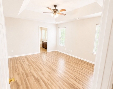 514 Shaggy Hickory Trail - Photo Thumbnail 9