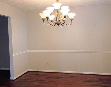 295 Vaness Drive - Photo Thumbnail 9