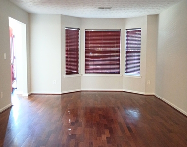 295 Vaness Drive - Photo Thumbnail 13