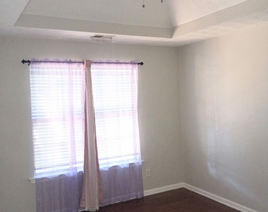 295 Vaness Drive - Photo Thumbnail 23