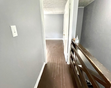 306 E Moore Street - Photo Thumbnail 14