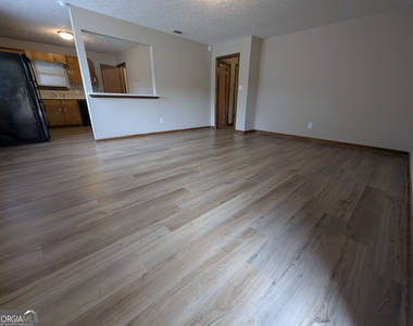 271 Reed Street - Photo Thumbnail 1