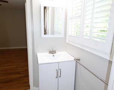 3810 Beya Way - Photo Thumbnail 21