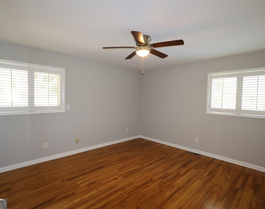 3810 Beya Way - Photo Thumbnail 16