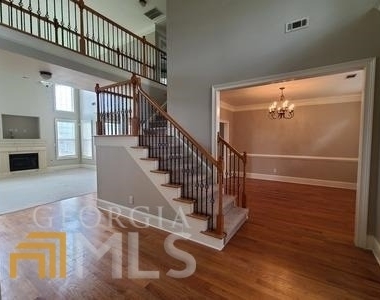 1204 Sand Castle Court - Photo Thumbnail 2