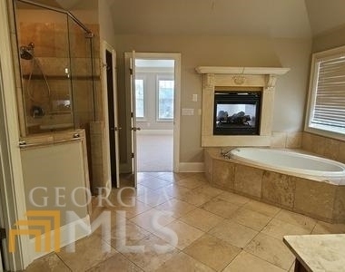 1204 Sand Castle Court - Photo Thumbnail 14