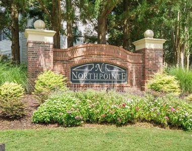 305 Wittenridge Court - Photo Thumbnail 28