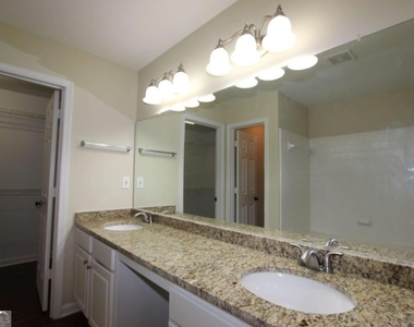 305 Wittenridge Court - Photo Thumbnail 19