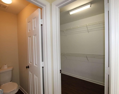 305 Wittenridge Court - Photo Thumbnail 20