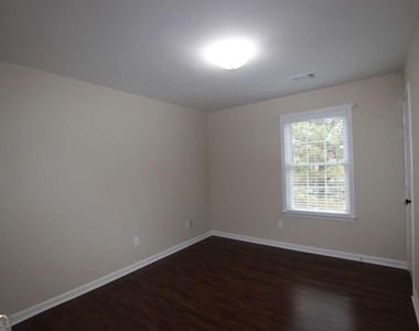 305 Wittenridge Court - Photo Thumbnail 10