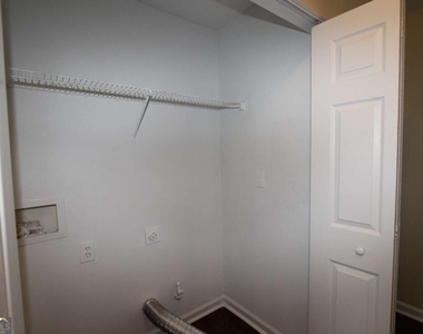 305 Wittenridge Court - Photo Thumbnail 21