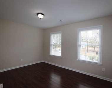 305 Wittenridge Court - Photo Thumbnail 13