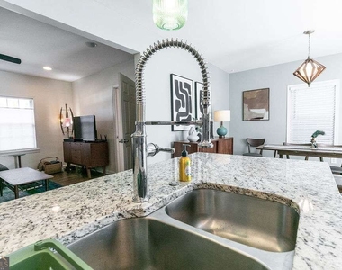 518 Erin Avenue Sw - Photo Thumbnail 16