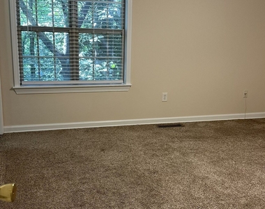 1934 Ivy Glen Drive Se - Photo Thumbnail 5