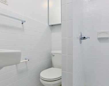 222 East 89th Street - Photo Thumbnail 4