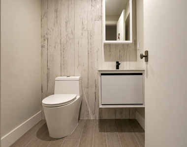 1513 Gates Avenue - Photo Thumbnail 5