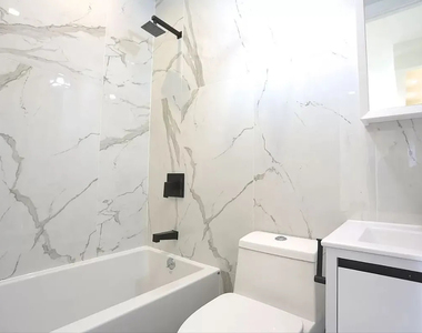 1513 Gates Avenue - Photo Thumbnail 11