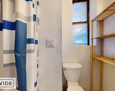 265 East 78th Street - Photo Thumbnail 3