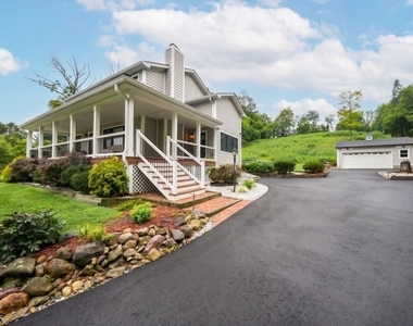 17 Rockaway Valley Rd - Photo Thumbnail 3