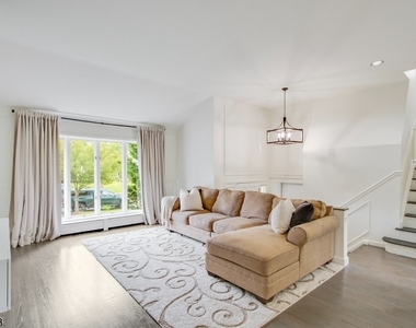 23 Briar Hills Cir - Photo Thumbnail 2