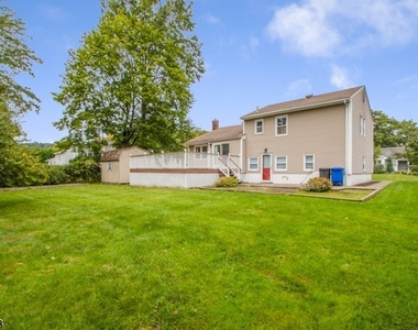 23 Briar Hills Cir - Photo Thumbnail 14