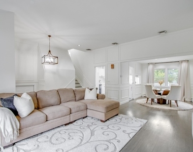 23 Briar Hills Cir - Photo Thumbnail 3