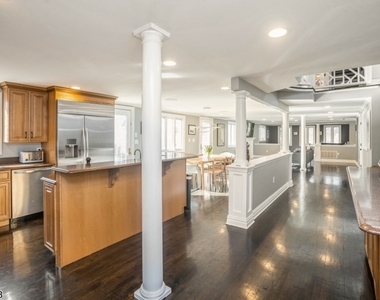 88 W Main St - Photo Thumbnail 9