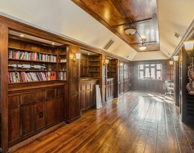 88 W Main St - Photo Thumbnail 13